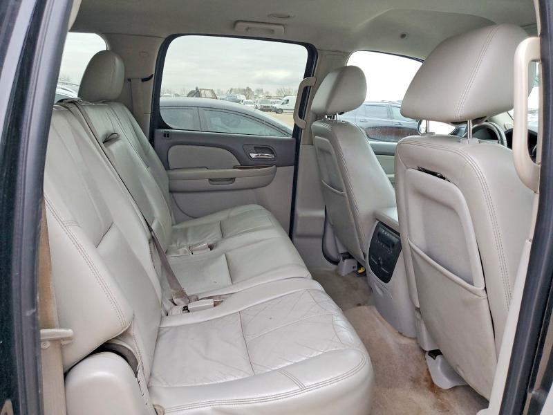 Photo 11 from auction – 2011 CHEVROLET SUBURBAN C with VIN 1GNSCJE08BR122514