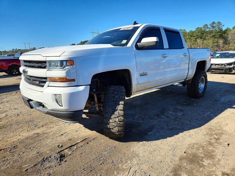 CHEVROLET SILVERADO 2018 with VIN 3GCUKREC7JG617153 - Photo from auction