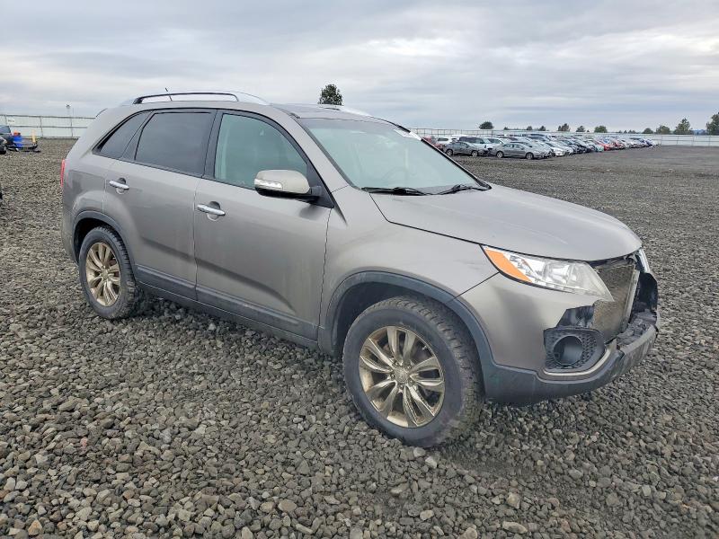 Photo 4 from auction – 2011 KIA SORENTO with VIN 5XYKU4A25BG145200