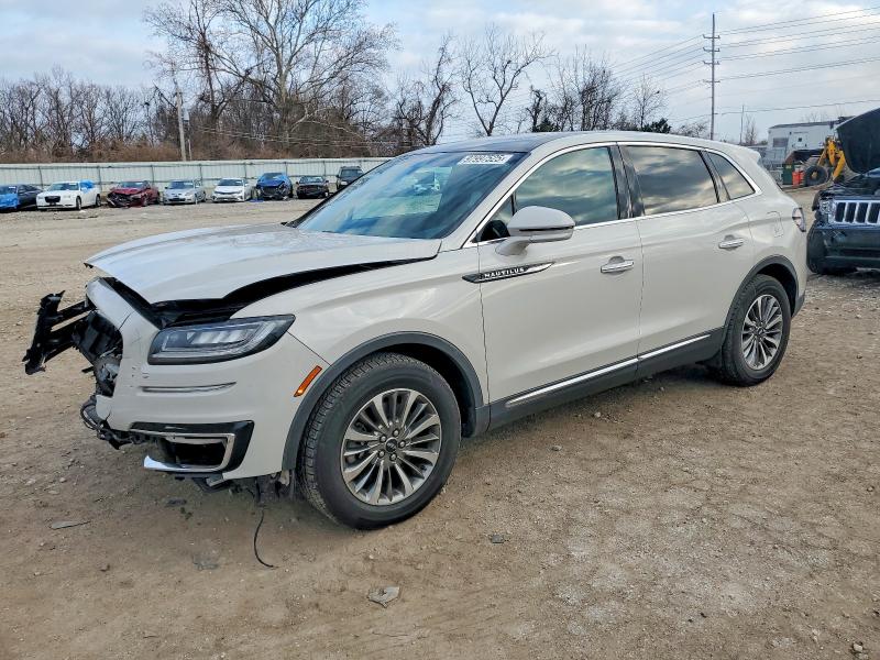 LINCOLN NAUTILUS 2020 with VIN 2LMPJ6K97LBL11857 - Photo from auction