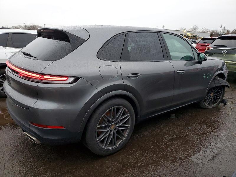 Photo 3 from auction – 2024 PORSCHE CAYENNE with VIN WP1AA2AY9RDA13612