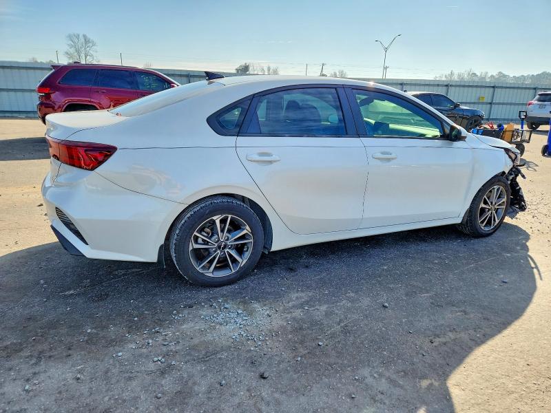 Photo 3 from auction – 2023 KIA FORTE with VIN 3KPF24AD7PE516466