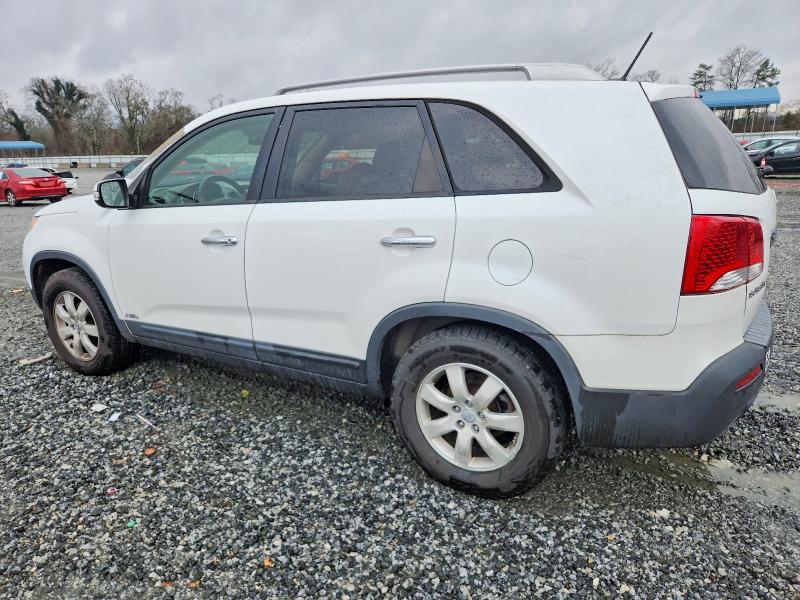 Photo 2 from auction – 2013 KIA SORENTO LX with VIN 5XYKTCA68DG407312