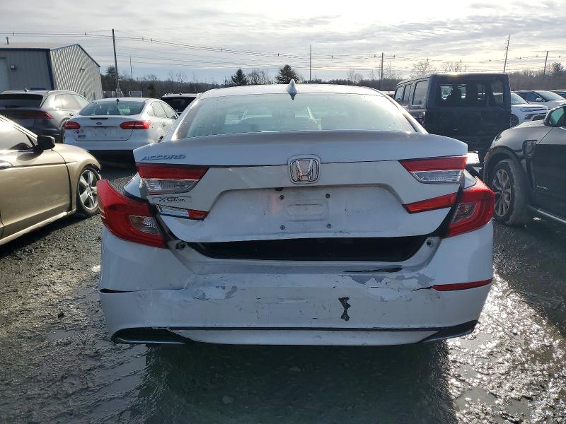 Photo 6 from auction – 2018 HONDA ACCORD with VIN 1HGCV1F17JA088241