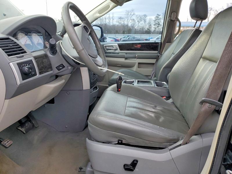 Photo 7 from auction – 2010 DODGE GRAND CARA with VIN 2D4RN5DX7AR187440