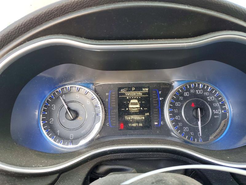 Photo 9 from auction – 2015 CHRYSLER 200 LIMITE with VIN 1C3CCCABXFN734554
