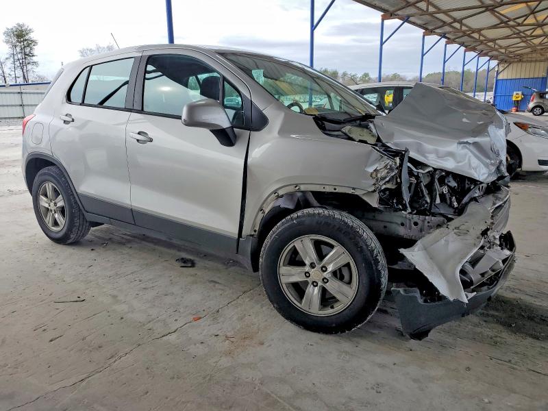 Photo 4 from auction – 2019 CHEVROLET TRAX LS with VIN 3GNCJKSB2KL278982