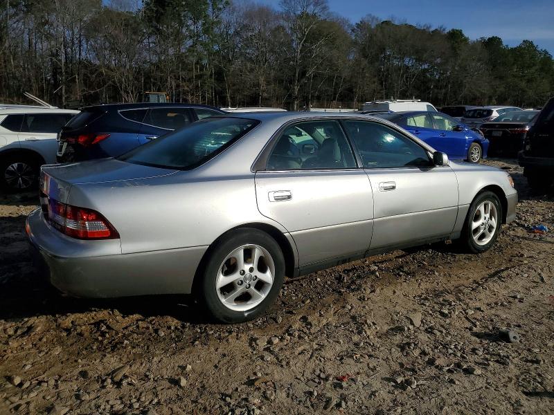 Photo 3 from auction – 2001 LEXUS ES 300 with VIN JT8BF28GX10329518