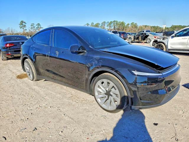 Снимка 4 от търг – 2026 TESLA MODEL Y с VIN 7SAYGDED0TA593804