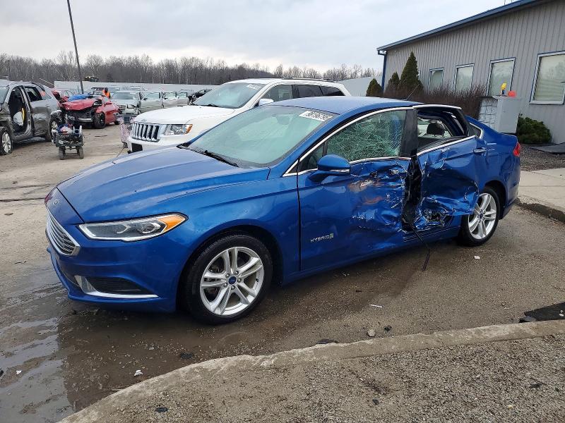 FORD FUSION 2018 with VIN 3FA6P0LU0JR133871 - Photo from auction