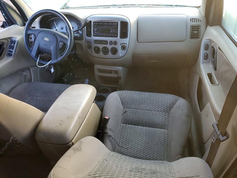 Photo 8 from auction – 2003 FORD ESCAPE XLS with VIN 1FMYU93123KE19052