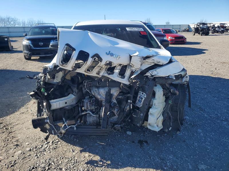 Photo 5 from auction – 2016 JEEP CHEROKEE with VIN 1C4PJMAB8GW139707