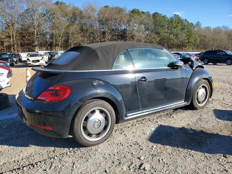 Photo 3 from auction – 2013 VOLKSWAGEN BEETLE with VIN 3VW5P7AT7DM801916