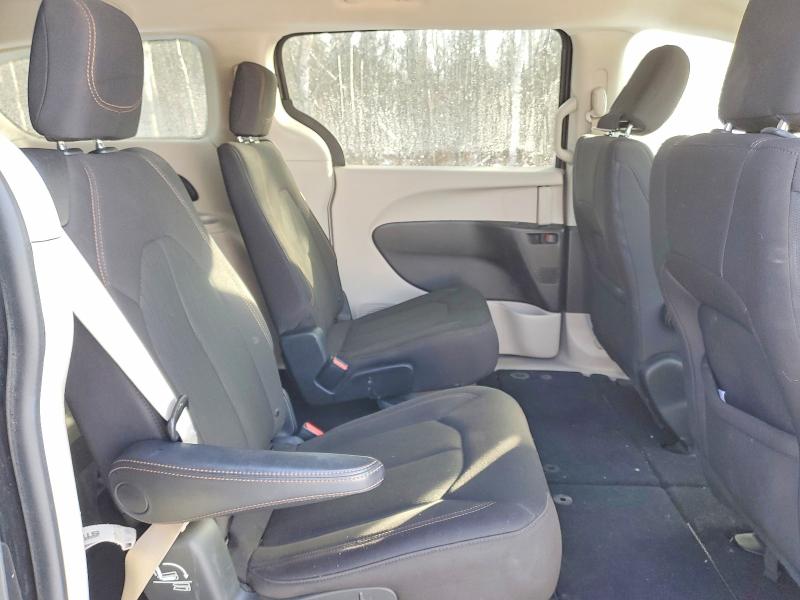 Photo 11 from auction – 2017 CHRYSLER PACIFICA with VIN 2C4RC1CG6HR659506