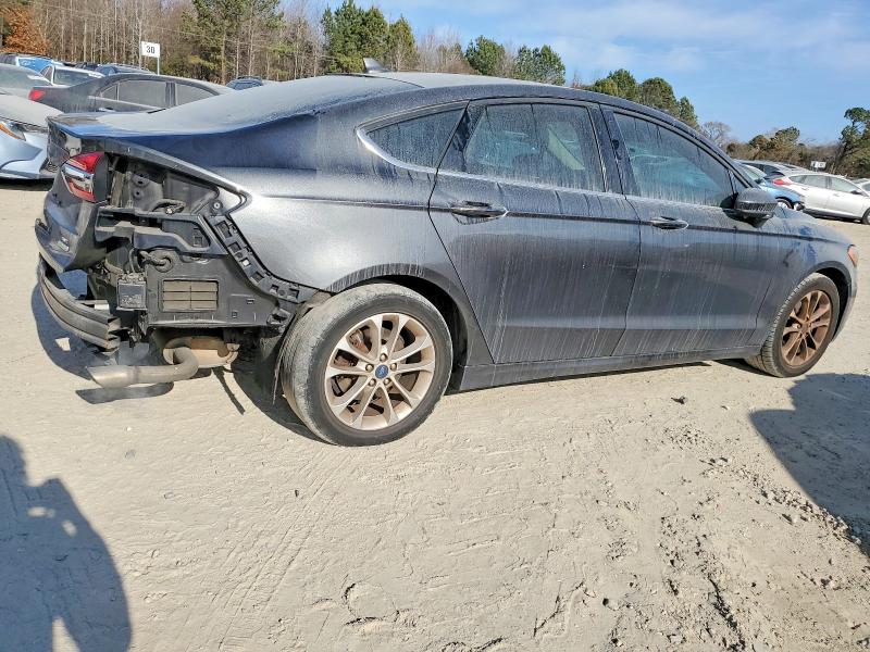 Photo 3 from auction – 2020 FORD FUSION SE with VIN 3FA6P0HD6LR235364