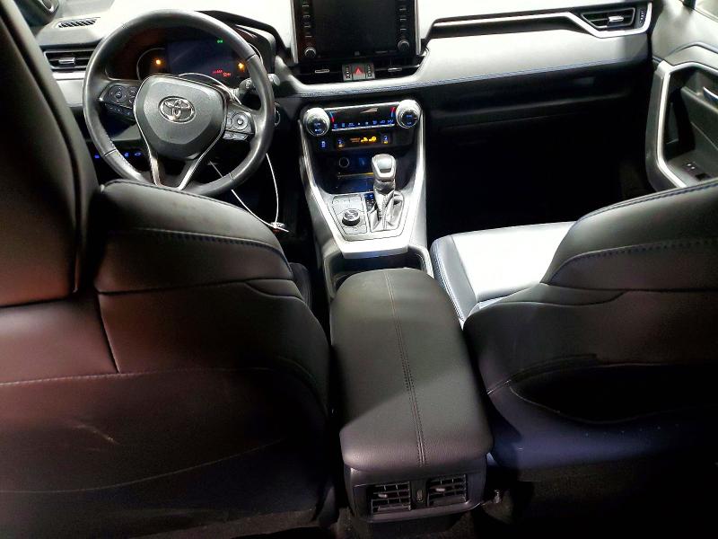 Photo 8 from auction – 2020 TOYOTA RAV4 XSE with VIN 4T3EWRFV4LU006962
