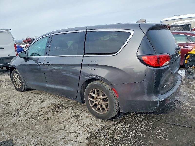 Photo 2 from auction – 2017 CHRYSLER PACIFICA with VIN 2C4RC1CG1HR553724
