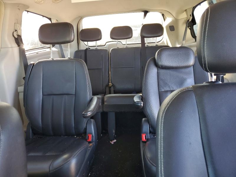 Photo 10 from auction – 2010 CHRYSLER TOWN & COU with VIN 2A4RR8DX9AR448158