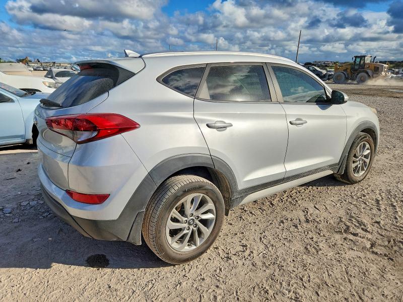 Photo 3 from auction – 2018 HYUNDAI TUCSON with VIN KM8J33A46JU694908