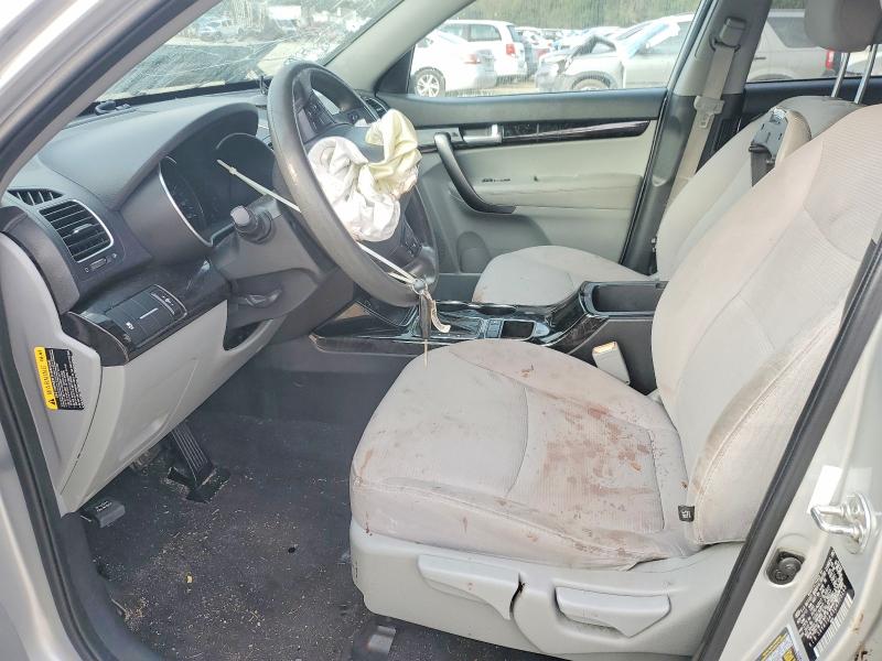 Photo 7 from auction – 2014 KIA SORENTO LX with VIN 5XYKT3A63EG533143