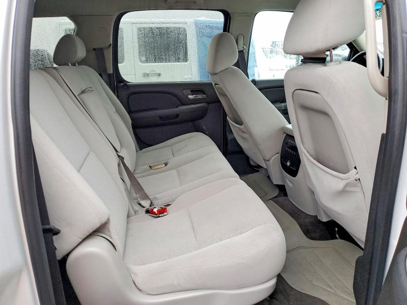 Photo 11 from auction – 2013 CHEVROLET SUBURBAN K with VIN 1GNWKLEG8DR312426