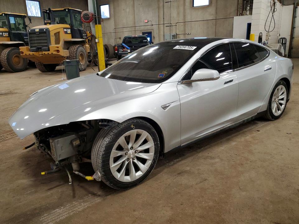 TESLA MODEL S 2015 with VIN 5YJSA1E27FF115128 - Photo from auction