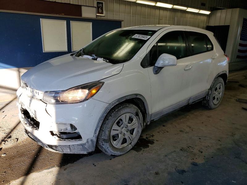 CHEVROLET TRAX 2018 with VIN KL7CJKSB2JB715336 - Photo from auction