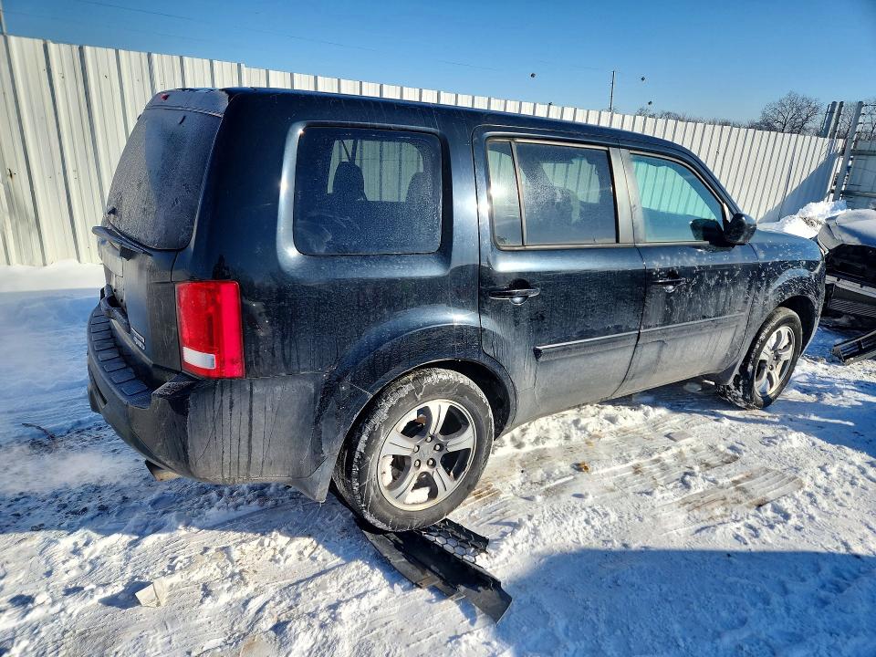 Photo 3 from auction – 2015 HONDA PILOT SE with VIN 5FNYF4H36FB078283