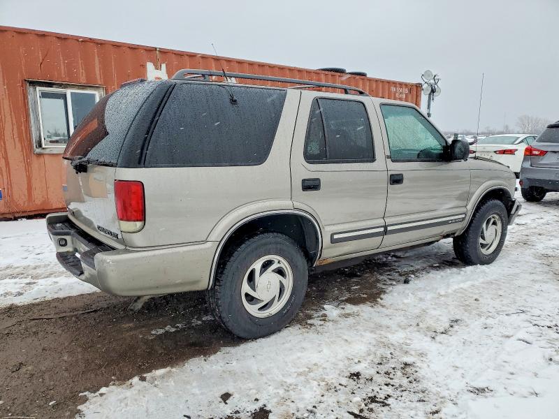Photo 3 from auction – 2001 CHEVROLET BLAZER with VIN 1GNDT13W51K230712