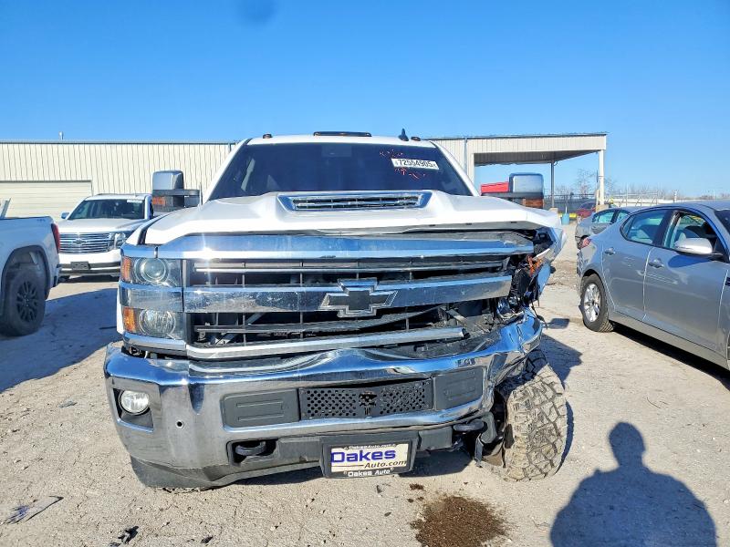 Photo 5 from auction – 2019 CHEVROLET SILVERADO with VIN 1GC4KXEY3KF113122