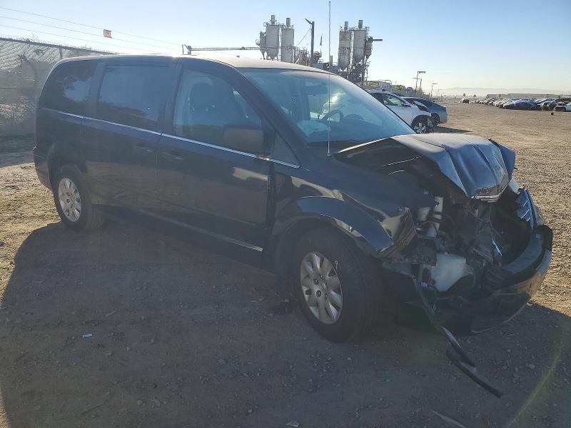 Photo 4 from auction – 2010 CHRYSLER TOWN & COU with VIN 2A4RR4DE0AR152775