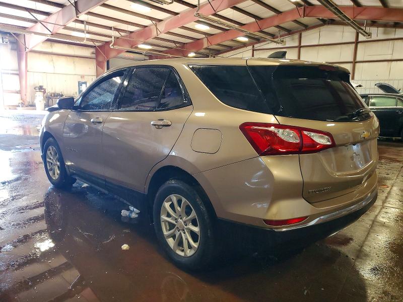 Photo 2 from auction – 2018 CHEVROLET EQUINOX with VIN 2GNAXHEV5J6352557