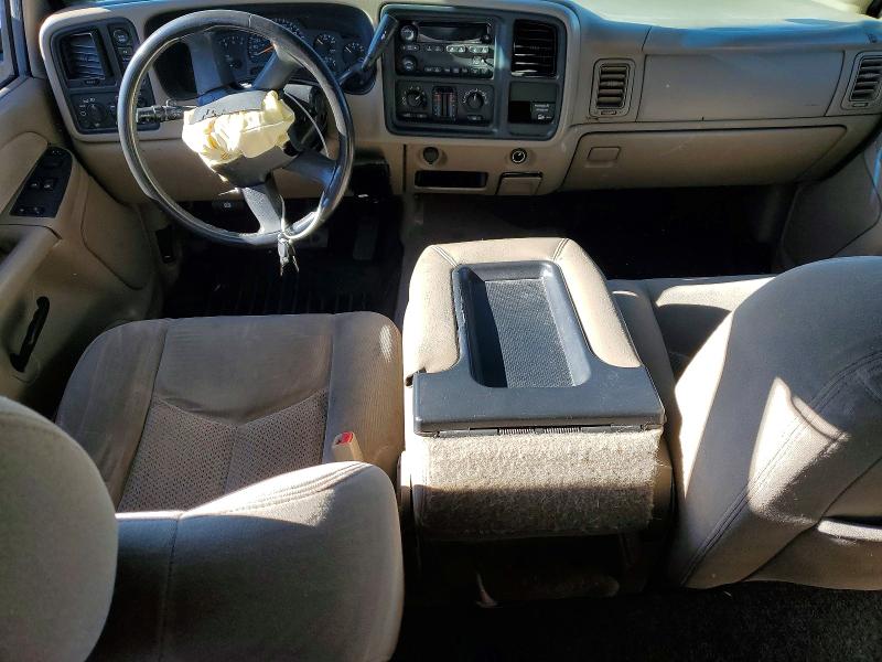 Photo 8 from auction – 2003 CHEVROLET SILVERADO with VIN 2GCEK19TX31156512