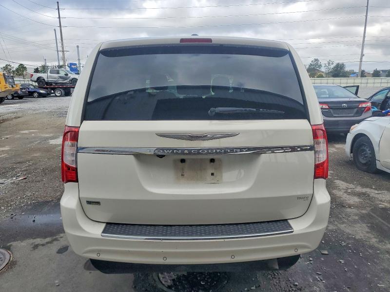Photo 6 from auction – 2011 CHRYSLER TOWN & COU with VIN 2A4RR8DG7BR763512