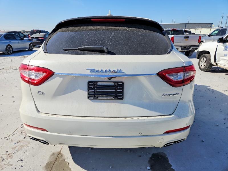 Photo 6 from auction – 2019 MASERATI LEVANTE with VIN ZN661XUA9KX338945