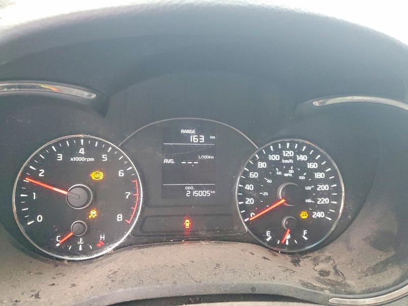 Photo 9 from auction – 2018 KIA FORTE LX with VIN 3KPFK4A77JE208814