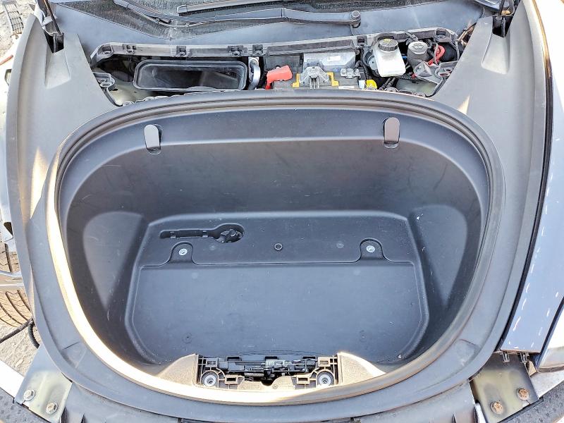 Photo 11 from auction – 2019 TESLA MODEL 3 with VIN 5YJ3E1EA5KF424669