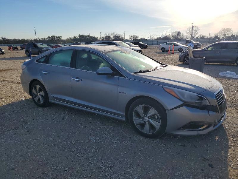 Photo 4 from auction – 2016 HYUNDAI SONATA HYB with VIN KMHE34L17GA019315