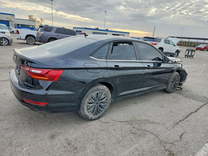 Photo 3 from auction – 2019 VOLKSWAGEN JETTA S with VIN 3VWCB7BU7KM195771
