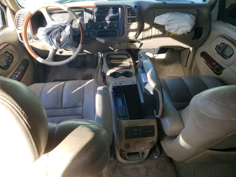 Photo 8 from auction – 2000 CADILLAC ESCALADE L with VIN 1GYEK63R6YR226526