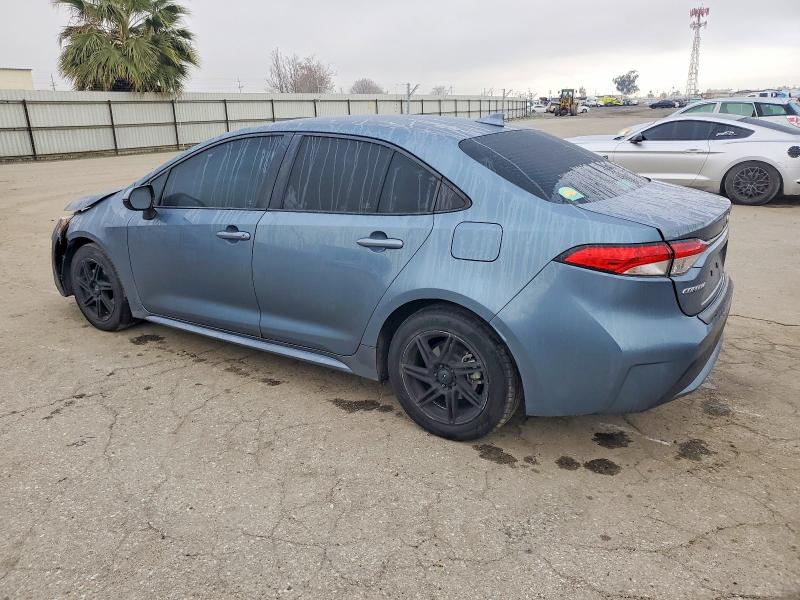 Photo 2 from auction – 2021 TOYOTA COROLLA LE with VIN 5YFEPMAE1MP152559