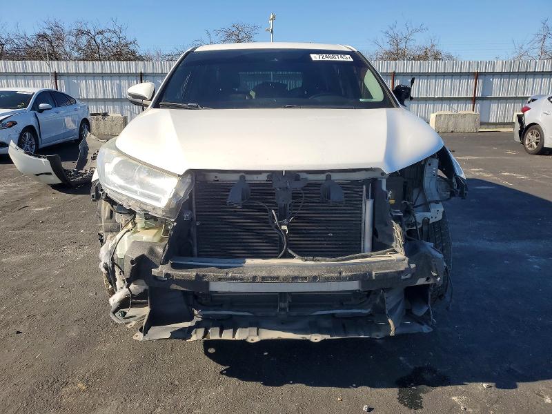 Photo 5 from auction – 2018 TOYOTA HIGHLANDER with VIN 5TDBZRFH8JS831230