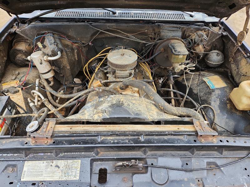 Foto 11 de la subasta – 1984 GMC C1500 con VIN 1GTDC14D3EF708467