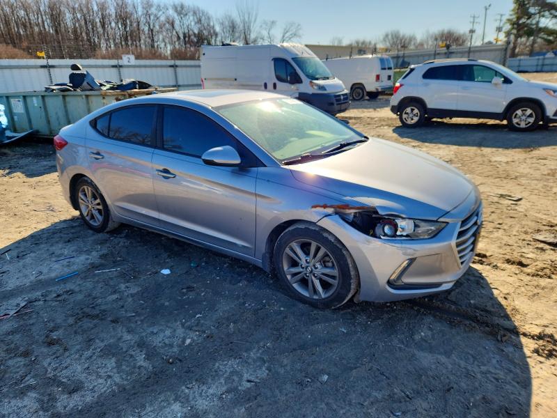 Photo 4 from auction – 2017 HYUNDAI ELANTRA with VIN 5NPD84LF3HH128930