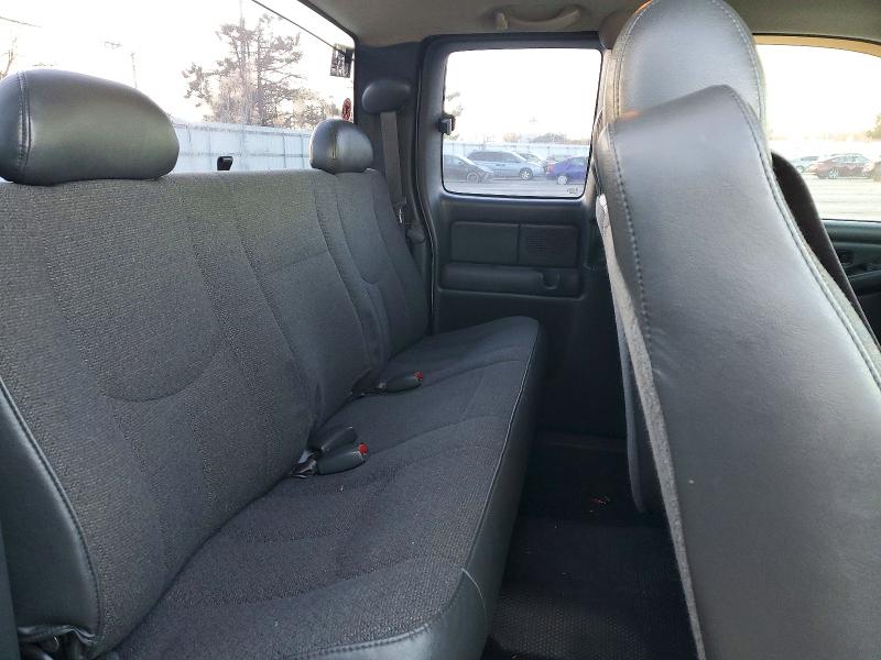 Photo 10 from auction – 2004 CHEVROLET SILVERADO with VIN 1GCEC19X14Z128462