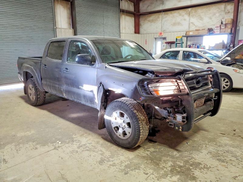 Photo 4 from auction – 2015 TOYOTA TACOMA with VIN 3TMLU4EN4FM176701