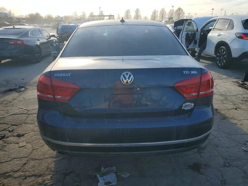 Photo 6 from auction – 2012 VOLKSWAGEN PASSAT SEL with VIN 1VWCN7A34CC109223