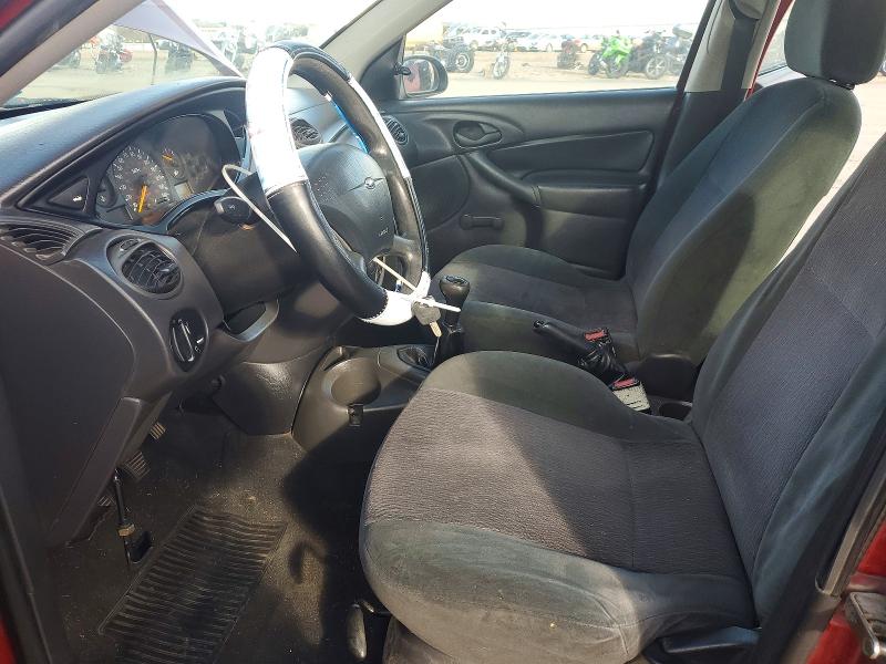 Photo 7 from auction – 2000 FORD FOCUS LX with VIN 1FAFP33P1YW148561