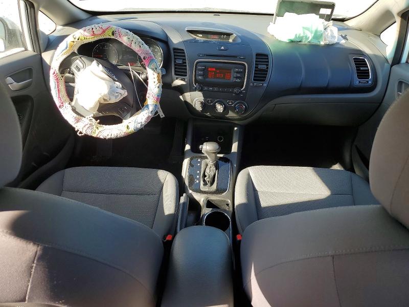 Photo 8 from auction – 2017 KIA FORTE LX with VIN 3KPFK4A76HE074873