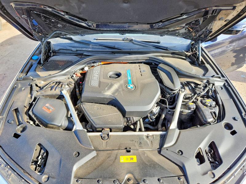 Photo 11 from auction – 2019 BMW 530E with VIN WBAJA9C58KB388175